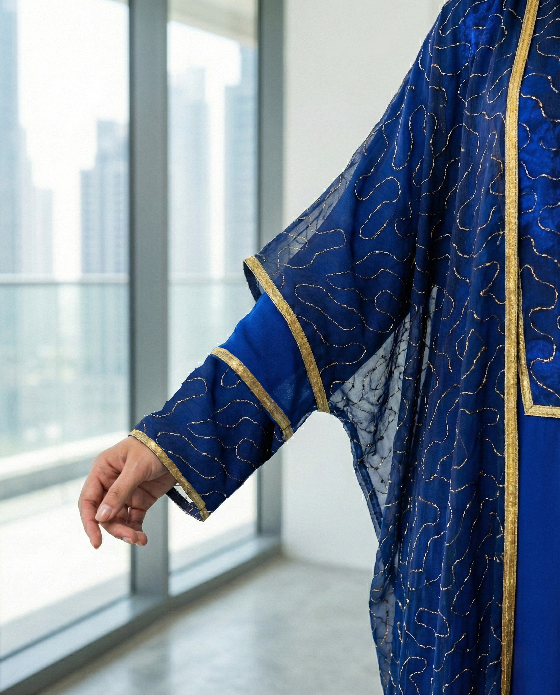 طقم اللازورد الملكي بشت شيفون ودريس حرير - الصورة 4