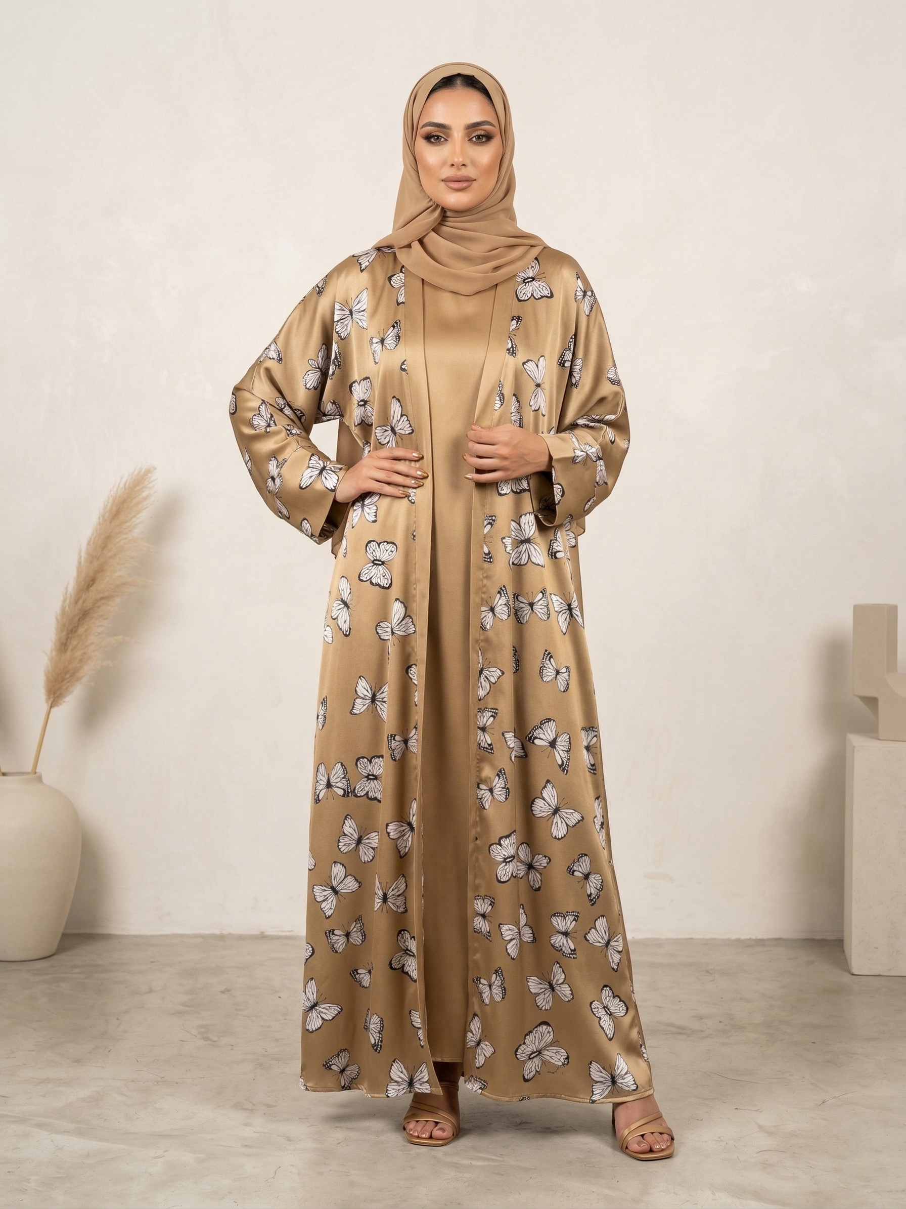 "فراشة الذهب" (Golden Butterfly)